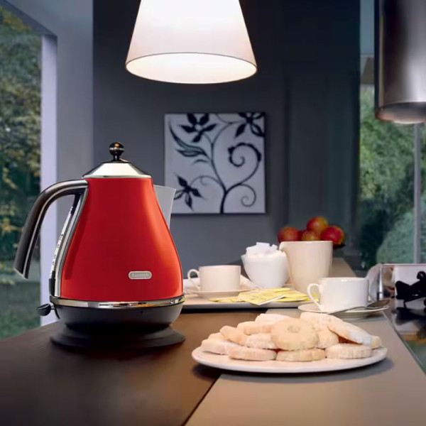 DELONGHI ELECTRIC JUG KBO2001.R