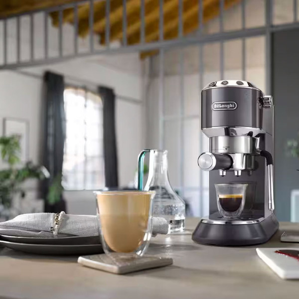 DELONGHI COFFEE MAKER EC885.GY