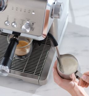 DELONGHI COFFEE MAKER EC9555.M