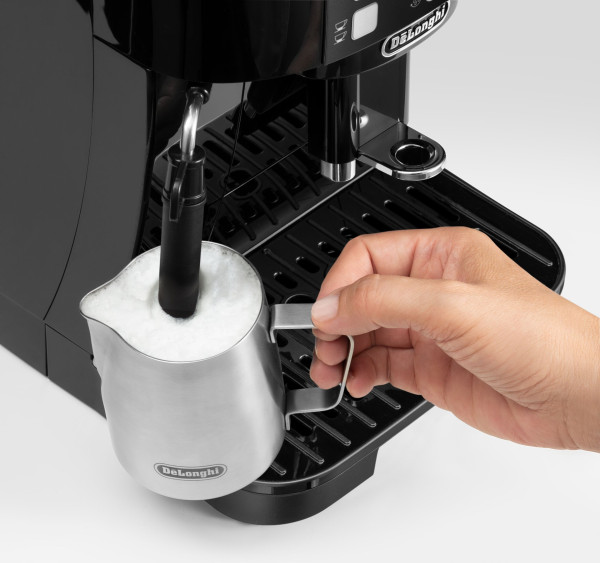 DELONGHI COFFEE MACHINE ECAM12.122.B